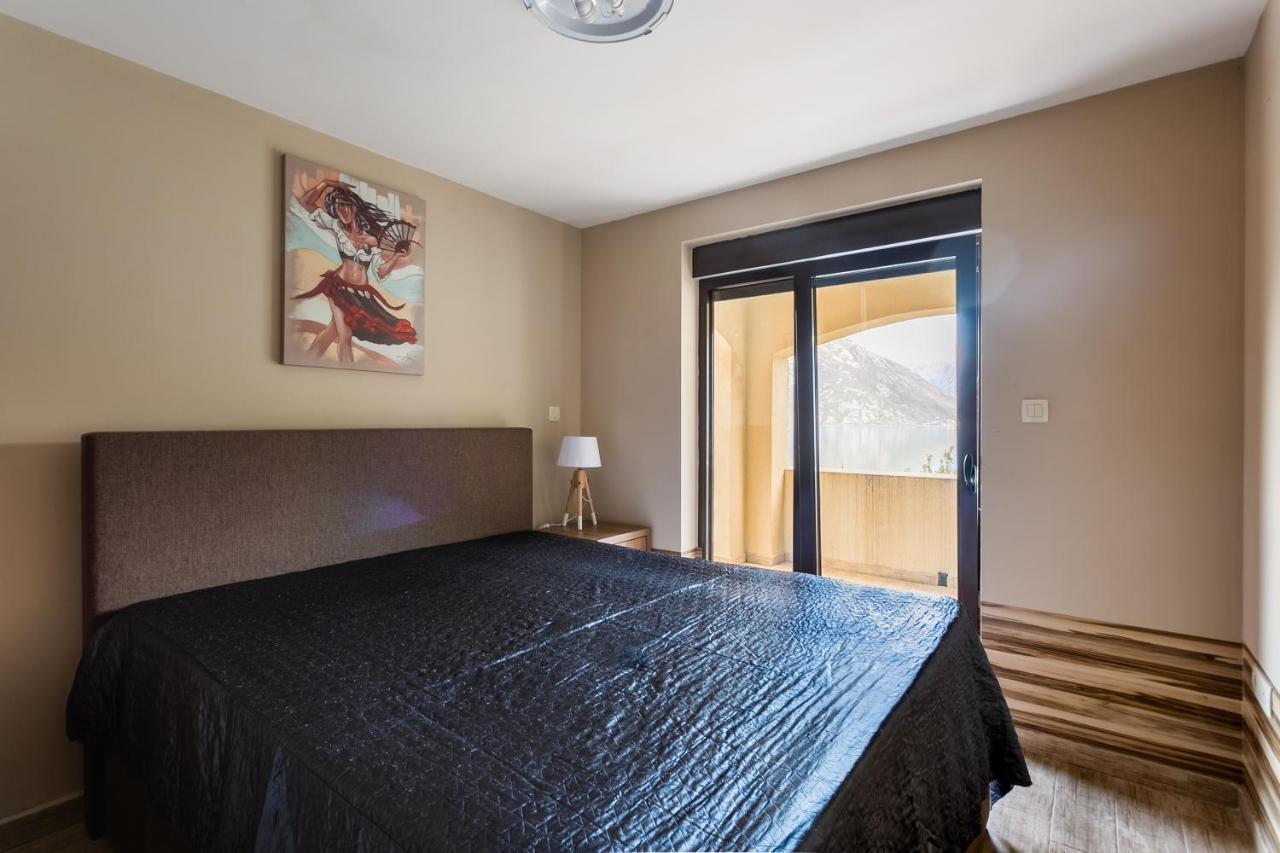 Keystone Apartments Donji Morinj Ngoại thất bức ảnh