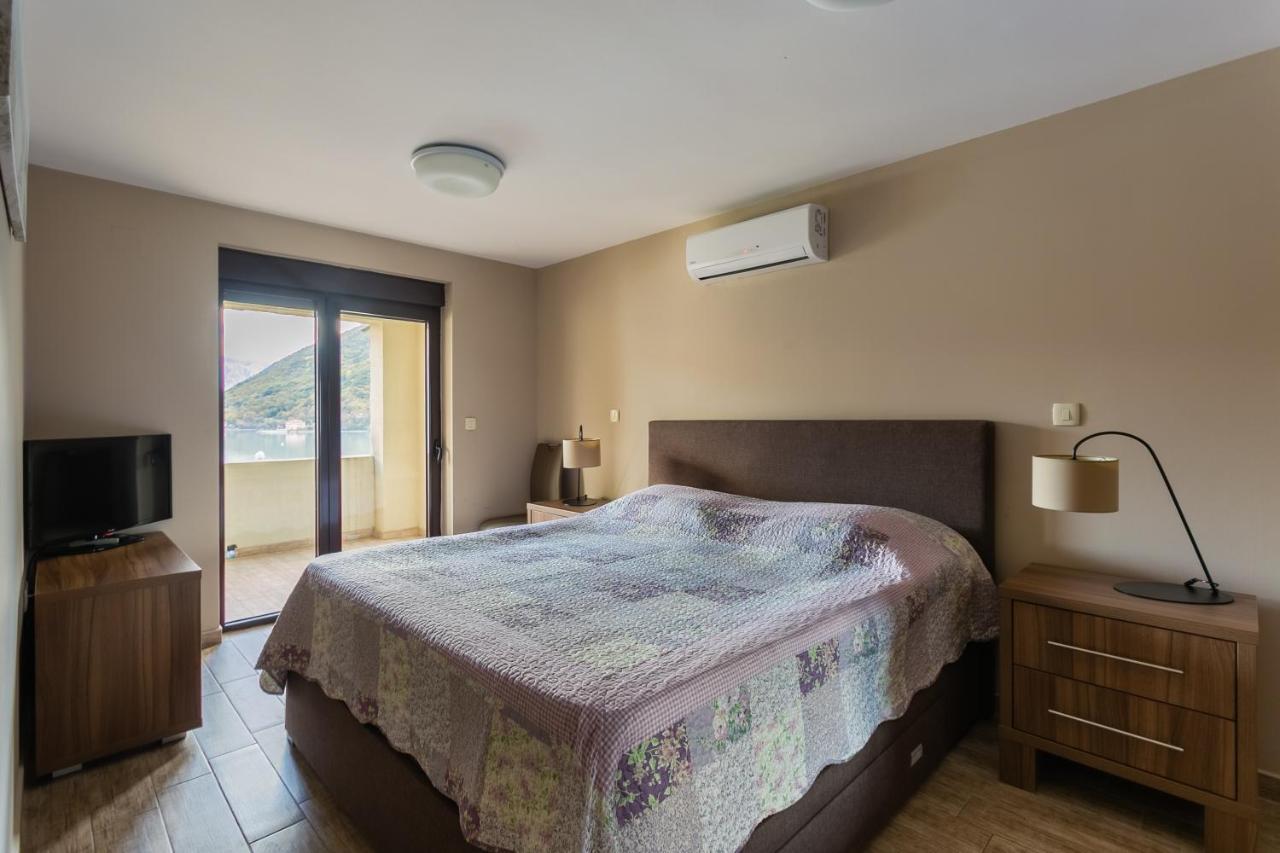 Keystone Apartments Donji Morinj Ngoại thất bức ảnh